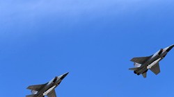 Máy bay đánh chặn tầm xa Mig-31 trang bị siêu tên lửa Kinzhal của Nga