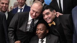 Ông Putin cùng hai huyền thoại bóng đá thế giới Pele và Maradona