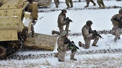 Binh sĩ NATO trong một cuộc tập trận