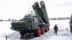 Hệ thống tên lửa S-400 của Nga