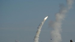 Tên lửa S-300 Nga khai hỏa trong một cuộc tập trận