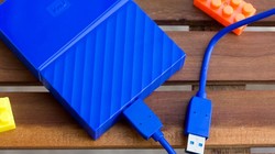 My Passport phiên bản màu xanh dương được xem là biểu tượng cho trí tuệ và sự thông thái của người sử dụng.