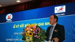 Thứ trưởng Nguyễn Hồng Trường bại buổi ký kết