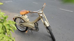 Bản phục dựng Mobylette AV44 1960 tại Sài Gòn.