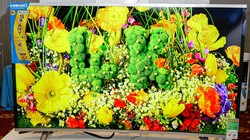 Ba mẫu TV màn hình cong của Asanzo mới xuất hiện trên thị trường là AS32CS6000 32 inch, AS40CS6000 40 inch và AS50CS6000 50 inch. Ba sản phẩm này đều sử dụng tấm nền LED của LG.