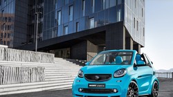 Hãng xe độ Brabus kết hợp nhà sản xuất Smart từng cho ra mắt các bản độ “Ultimate” với phong cách thiết kế đặc biệt. Năm 2004 khởi đầu với bản Ultimate 101. Tiếp đến là các bản Ultimate 112, Ultimate R, Ultimate Style và Ultimate 120.