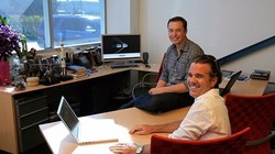 Bàn làm việc của Elon Musk