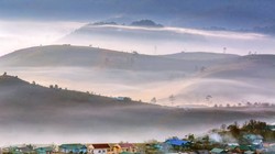 Bức ảnh "Dasar Village in misty day"  của nhiếp ảnh gia Nguyen Tat Thang.