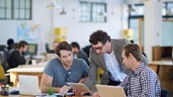 Tái cấu trúc công ty theo mô hình... startup 