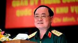 Thượng tướng Trần Đơn - Thứ trưởng Bộ Quốc phòng báo cáo tình hình sử đụng đất quốc phòng khu vực sân bay Tân Sơn Nhất tại Hội nghị sáng 8.8 Ảnh: Ngọc Dương