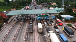 Trạm thu phí BOT Cai Lậy - Nguồn: Dân trí