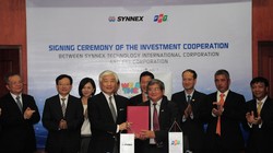 Lễ ký kết giữa FPT và Synnex - Ảnh: FPT