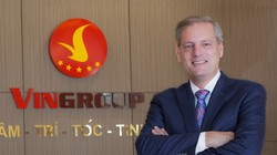 Ông James B.DeLuca - CEO của Vinfast