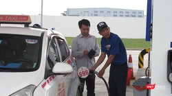 Chỉ trong vòng 1 tháng, giá xăng đã 2 lần tăng mạnh.