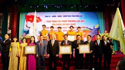 Lễ trao tặng phần thưởng cao quý của Đảng và Nhà nước cho các tổ chức và cá nhân tỉnh Đồng Nai ngày 15/12/2018.