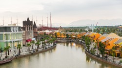 Làng truyền thống phục hiện những nghề thuần Việt công phu