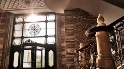 Đại sảnh với trần cao 12,5m mô phỏng cung điện Châu Âu tại D’. Palais Louis