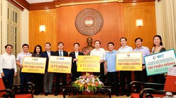 SHB, T&T Group và các doanh nghiệp của Doanh nhân Đỗ Quang Hiển ủng hộ hơn 6 tỷ đồng cho cuộc chiến chống Covid-19 tại miền Trun