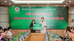 SHB hy vọng những hỗ trợ kịp thời của ngân hàng sẽ giúp các bệnh viện có thêm nguồn tài chính trang bị vật tư, sinh phẩm y tế; từ đó giúp các y bác sĩ yên tâm thực hiện công tác chuyên môn, nhanh chóng đẩy lùi dịch bệnh.
