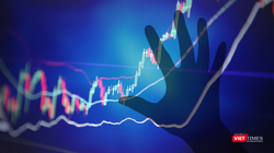 UBCKNN xác định bà Bình có hành vi vi phạm thao túng thị trường chứng khoán nhưng không có khoản thu trái pháp luật 