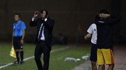 HLV Fabio Lopez có màn ra mắt không hoàn hảo tại V.League 2020. Ảnh VPF.