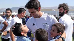 Sau khi giải nghệ Kaka thường xuyên tham gia các hoạt động từ thiện của FIFA, đại sứ hình ảnh cho Real Madrid hoặc AC Milan. Ảnh FIFA.
