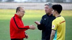 Mối quan hệ giữa HLV Park Hang Seo với GĐKT Gede được cho là tốt hơn nhiều dưới thời HLV Hữu Thắng. Ảnh VFF