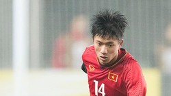 Phan Văn Đức chỉ gặp chấn thương nhẹ khi xước mu bàn chân trong trận đấu tập với U19 SLNA. Ảnh FBNV