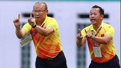 Lần nào, ông thầy Hàn Quốc cũng tạo ra bất ngờ. Ảnh LHK