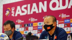 HLV Park: “Tôi nghĩ nếu như không mất người thì tỷ số có thể là 3-2”. Ảnh VFF