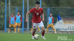 Elkan Baggott đã phải tự cách ly kiểm dịch ở Singapore. Ảnh PSSI.