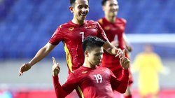 Theo đó, đội bóng nhà bầu Hiển có thể trả 5 tỷ đồng tiền lót tay/mùa giải kèm mức lương “khủng” 15.000 USD/tháng (khoảng hơn 350 triệu đồng/tháng) cho Quang Hải. Ảnh VFF