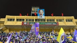 Đợi chờ chiến thắng. Ảnh HNFC.