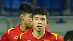 Hồng Duy dương tính, khiến thầy Park khó xử. Ảnh VFF.