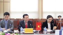 Quyền Bộ trưởng Bộ TT&TT Nguyễn Mạnh Hùng phát biểu tại buổi tiếp