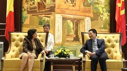 Bộ trưởng Nguyễn Mạnh Hùng tiếp bà Lianys Torres Rivera, Đại sứ Cuba tại Việt Nam.