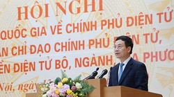 Bộ trưởng Bộ TT&TT Nguyễn Mạnh Hùng báo cáo tại Hội nghị