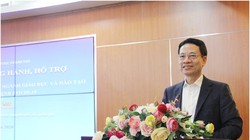 Bộ trưởng Bộ TT&TT Nguyễn Mạnh Hùng phát biểu tại lễ ký kết hợp tác