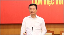 Bộ trưởng Nguyễn Mạnh Hùng phát biểu tại buổi làm việc. Ảnh Mic