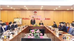 Bộ trưởng Bộ TT&TT Nguyễn Mạnh Hùng phát biểu tại Lễ ký kết. Ảnh Mic