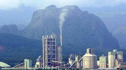  Nhà máy xi măng Nghi Sơn công suất 4 triệu tấn/năm xây dựng năm 1997- Dự án đầu tiên tại Khu kinh tế Nghi Sơn 