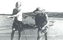  Bác Hồ kéo lưới cùng ngư dân Sầm Sơn tháng 7.1960