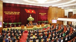 Bộ Chính trị chỉ còn 13 người, có nên bầu bổ sung?