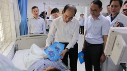 Liên tục hội chẩn liên viện để điều trị cho cụ bà bị thương nặng nhất trong vụ cháy ở Trung Kính