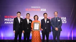 FPT Long Châu nhận giải đổi mới sáng tạo của năm tại Healthcare Asia Pharma Awards 2025