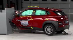 Nếu không xét tới khả năng chiếu sáng, Hyundai Kona 2018 vẫn là một chiếc xe rất an toàn. (Ảnh: IIHS)