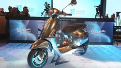 Vespa Elettrica sẽ nhắm tới phân khúc xe máy điện cao cấp, nơi VinFast cũng đã từng công bố sẽ cho mắt một mẫu xe như vậy vào cuối năm 2019.