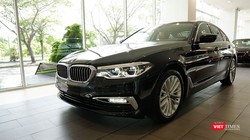 Tại Việt Nam, BMW 520i và BMW 530i sẽ có giá lần lượt là 2,389 tỷ đồng và 3,069 tỷ đồng. 