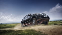 Những khách hàng tại Hà Nội sẽ có cơ hội trải nghiệm Nissan Terra đầu tiên sau đó sẽ tới các khách hàng ở khu vực Tp.HCM.