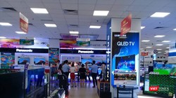 Gian hàng tivi tại siêu thị điện máy Pico